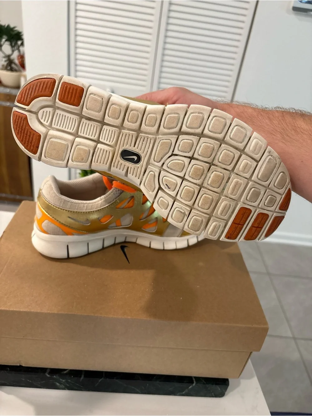 Nike Free Run 2 Gold Chrome Rare Running Shoes , Women’s size 8.5